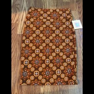 Lularoe S Cassie skirt NWT Fall Autumn brown